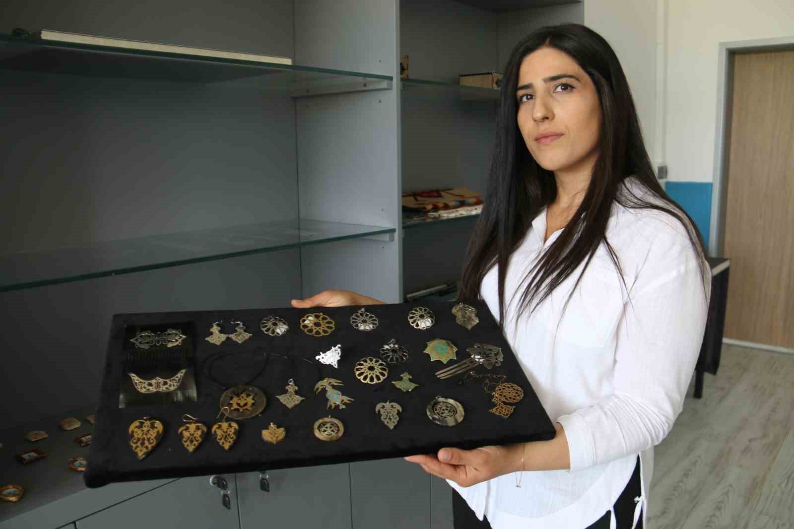 Dünyada eşi benzeri bulunmayan motifler takılarda yaşayacak