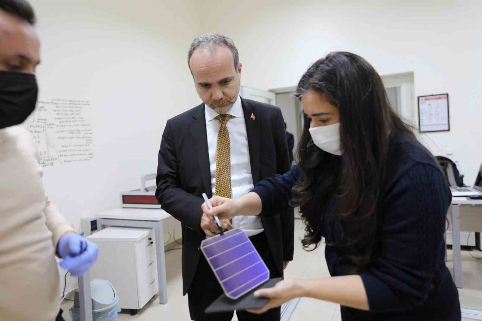 Rekt&ouml;r Uslu, d&uuml;nyanın en etkili bilim insanları listesinde
