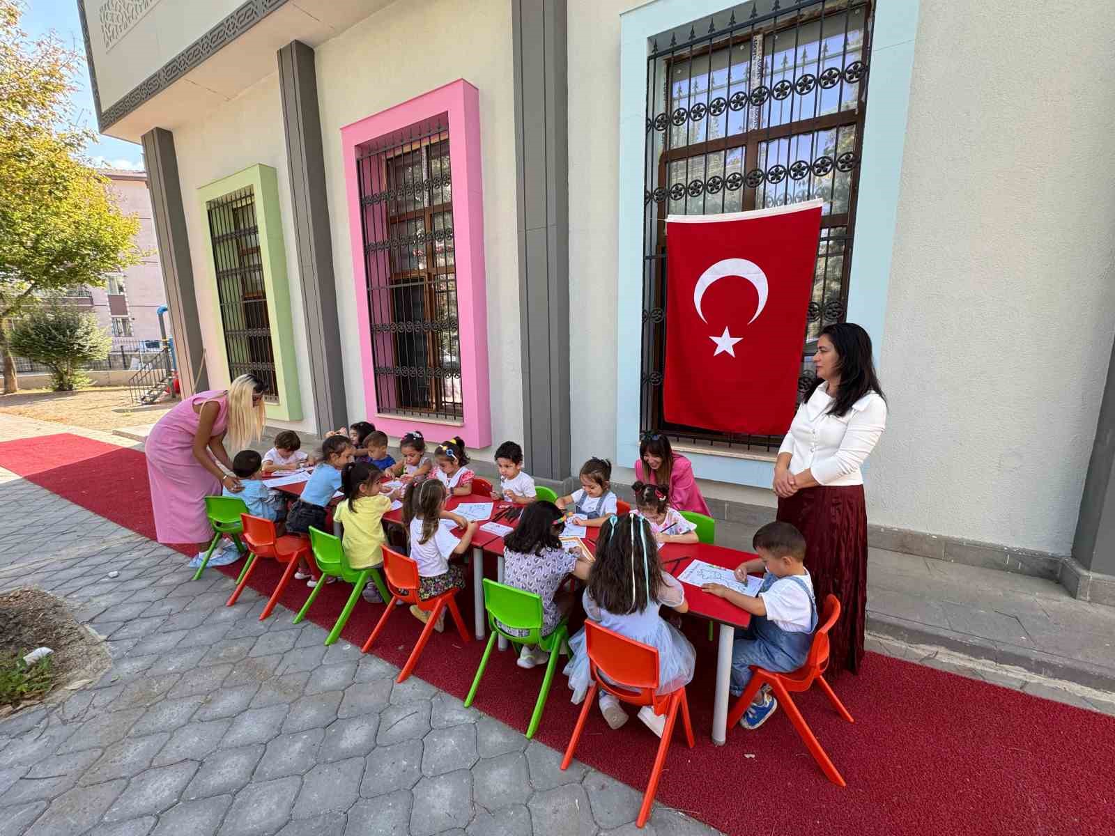Sincan Belediyesi’nin yaptığı kreşlerde yeni eğitim dönemi başladı