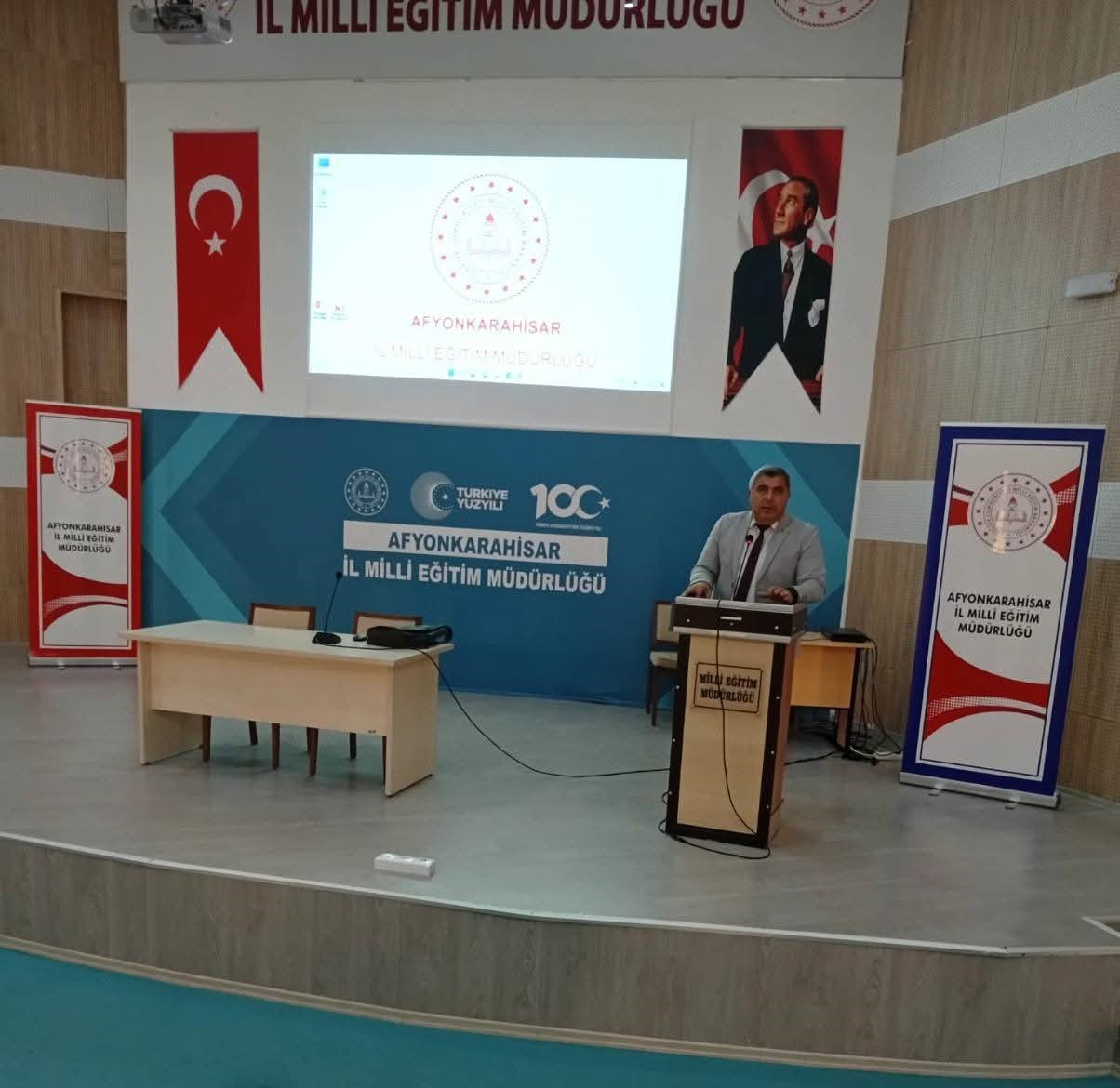 S&uuml;nnetci: "Her &ouml;ğrencimiz i&ccedil;in kendini değerli hissettirecek yaklaşım &ouml;nemli"
