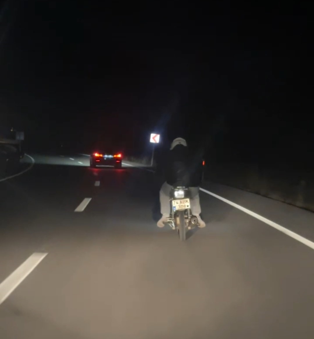 Bartın’da tehlikeli yolculuk