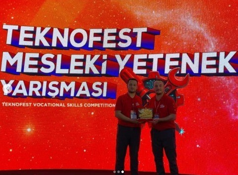 Balıkesirli Mühendis adaylarından TEKNOFEST’ de büyük başarı