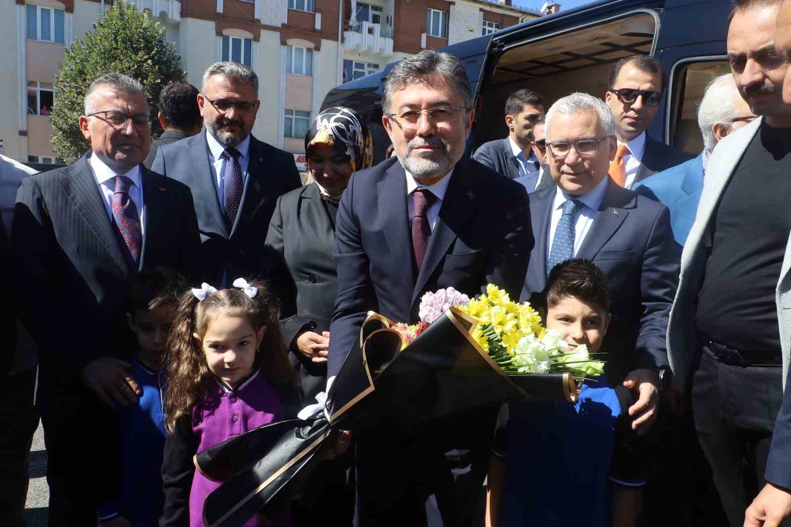 Bakan Yumaklı: "Tarımın, ormanın ve suyun olmadığı bir dünya, bizim dünyamız değildir"