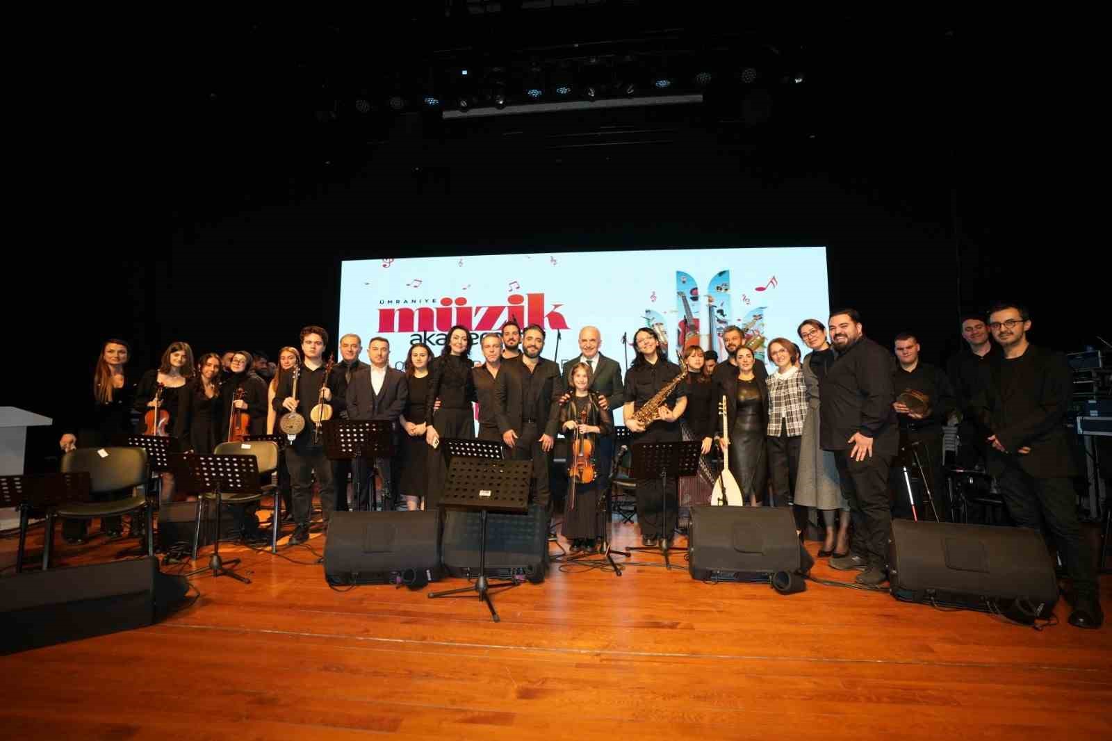 &Uuml;mraniye Belediyesi M&uuml;zik Akademisi&rsquo;nden y&uuml;zde y&uuml;z başarı
