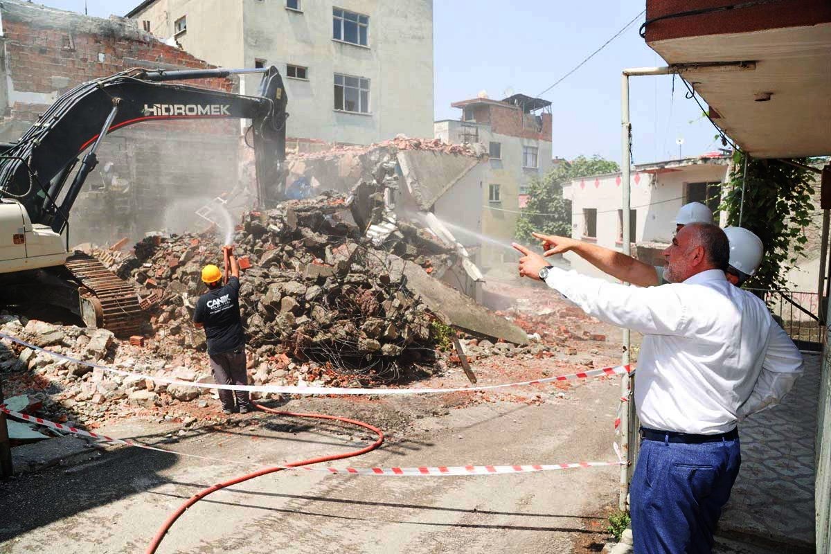 Başkan Sandıkçı: "Canik’imize güvenli ve modern yaşam alanları kazandırıyoruz"