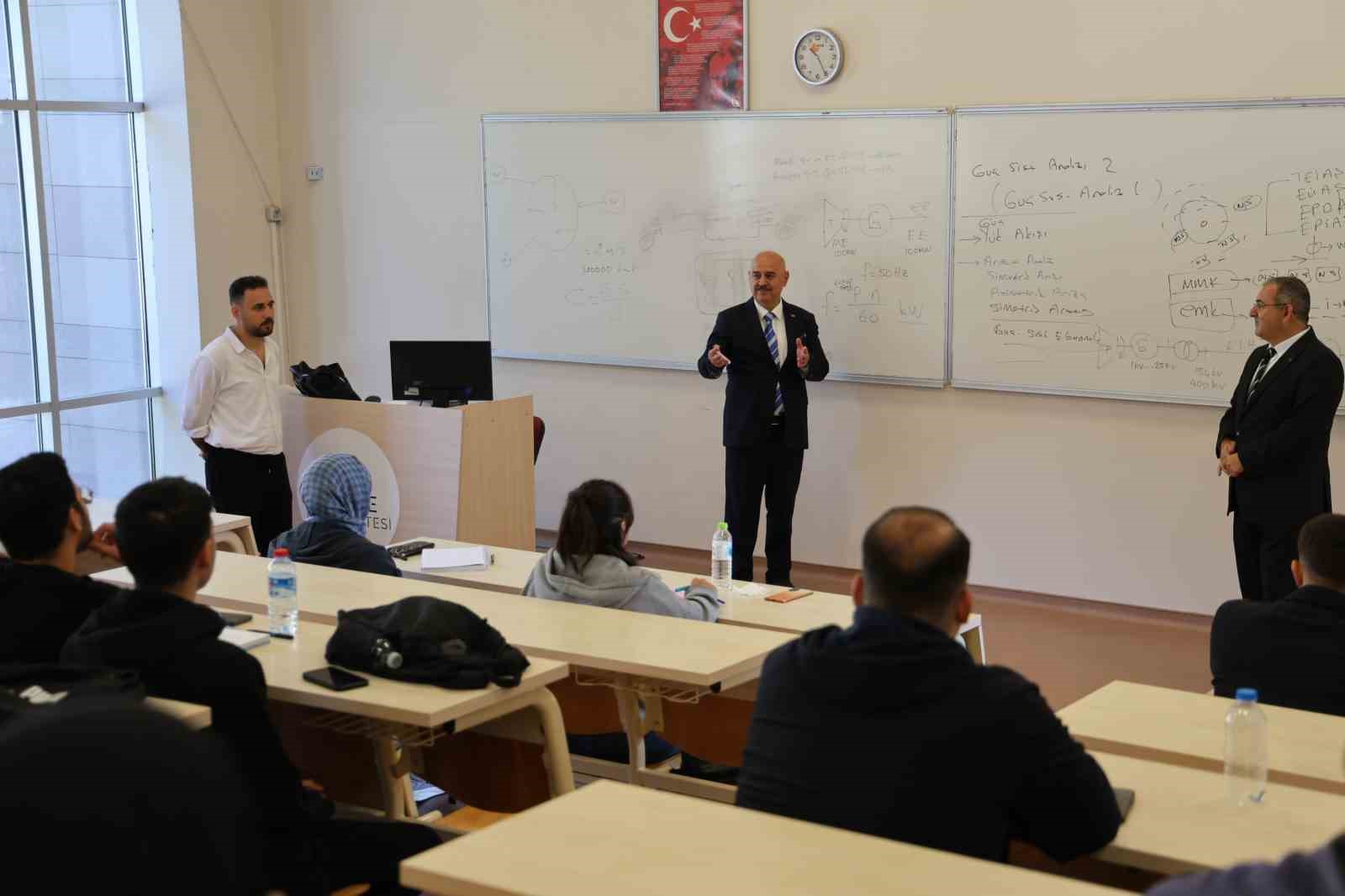 D&uuml;zce &Uuml;niversitesi&rsquo;nde 2025-2026 akademik yılı başladı
