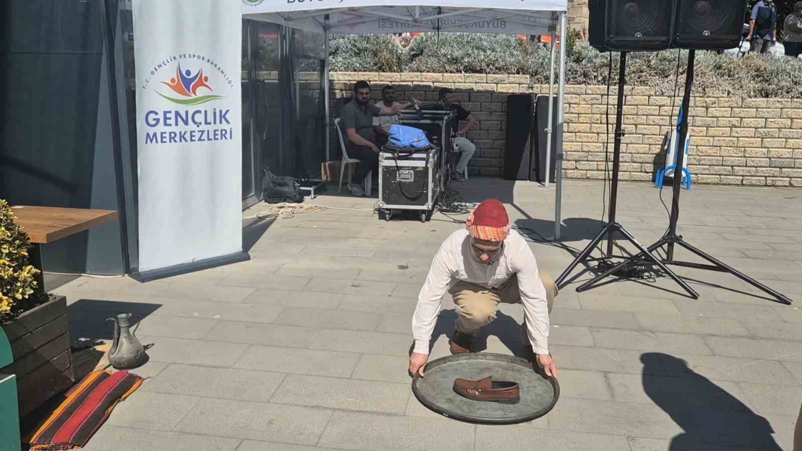 ’Pabucu dama attılar’