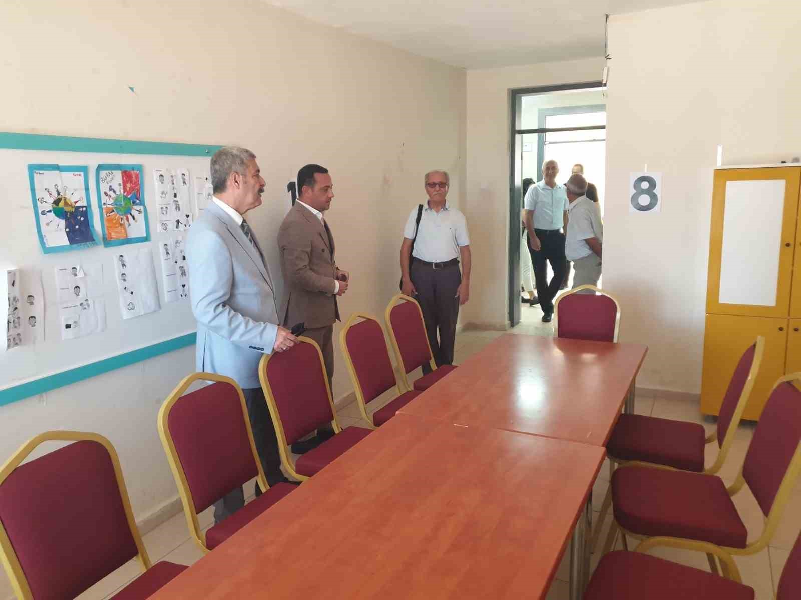 Efeler&rsquo;de &rsquo;Sanatın G&uuml;c&uuml;yle B&uuml;t&uuml;nleşme&rsquo; projesi başladı
