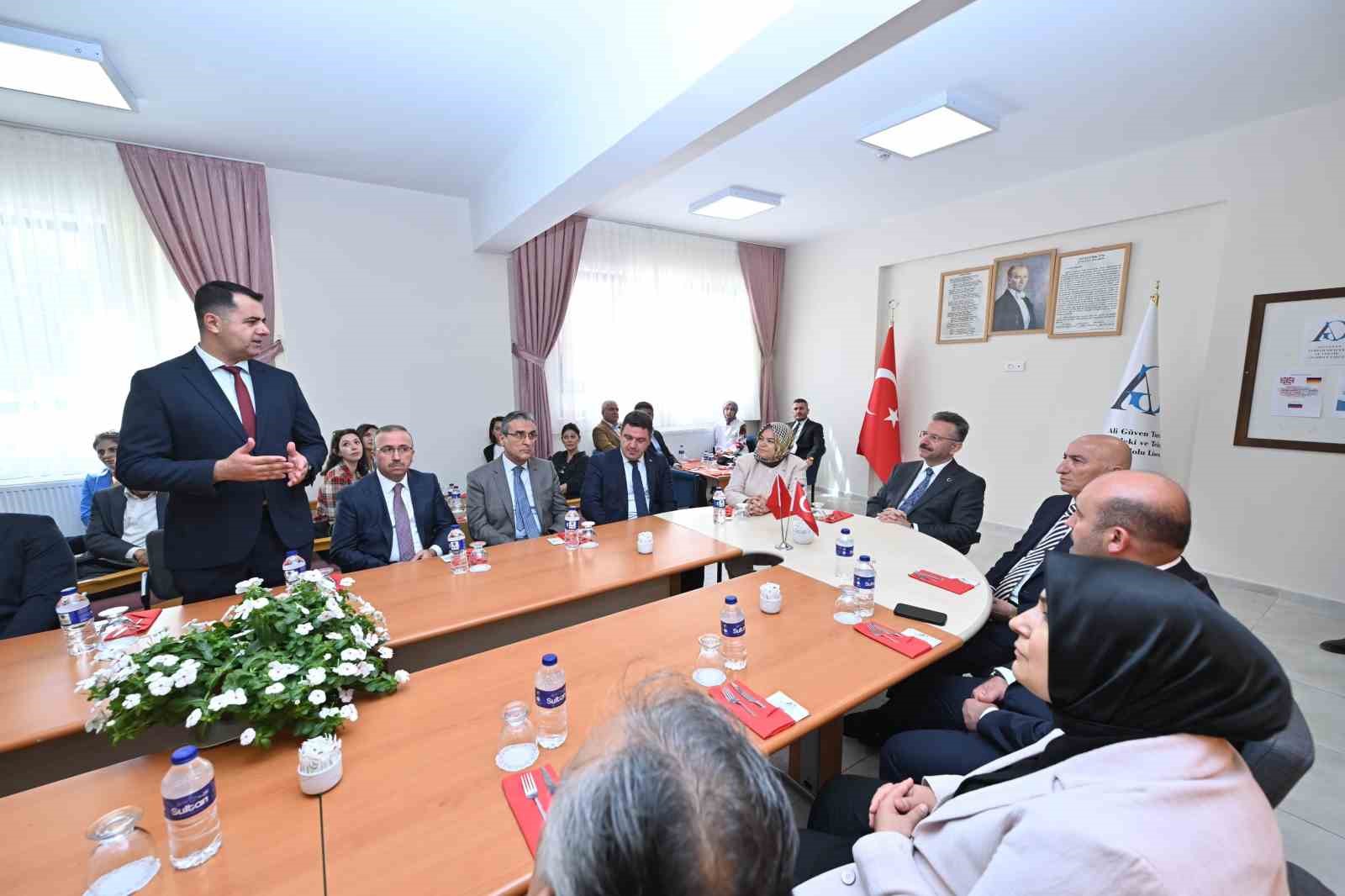 Ali G&uuml;ven Turizm Mesleki ve Anadolu Lisesi a&ccedil;ıldı
