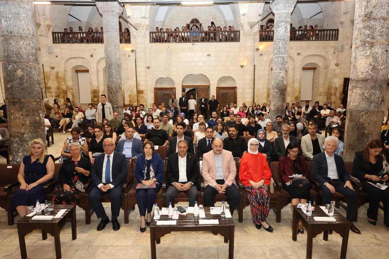 Şanlıurfa&rsquo;da uluslararası m&uuml;zik r&uuml;zgarı esti
