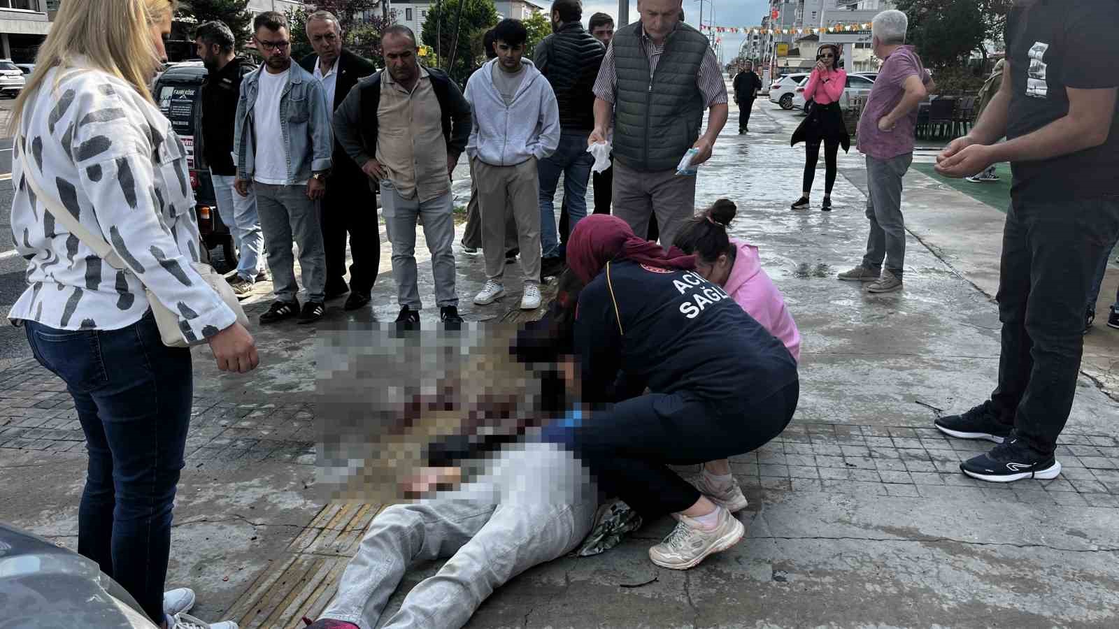 Ordu&rsquo;da kaldırımda bekleyen yaşlı kadına hafif ticari ara&ccedil; &ccedil;arptı
