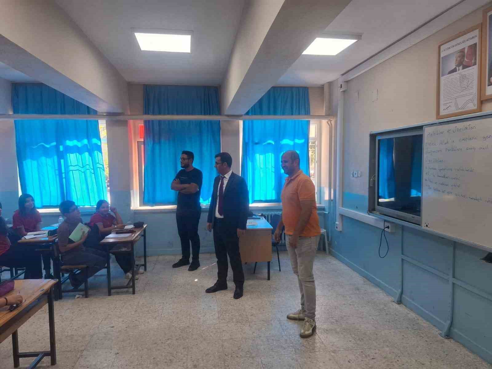 M&uuml;d&uuml;r Yıldırak&rsquo;tan yeni m&uuml;d&uuml;rlere destek mesajı
