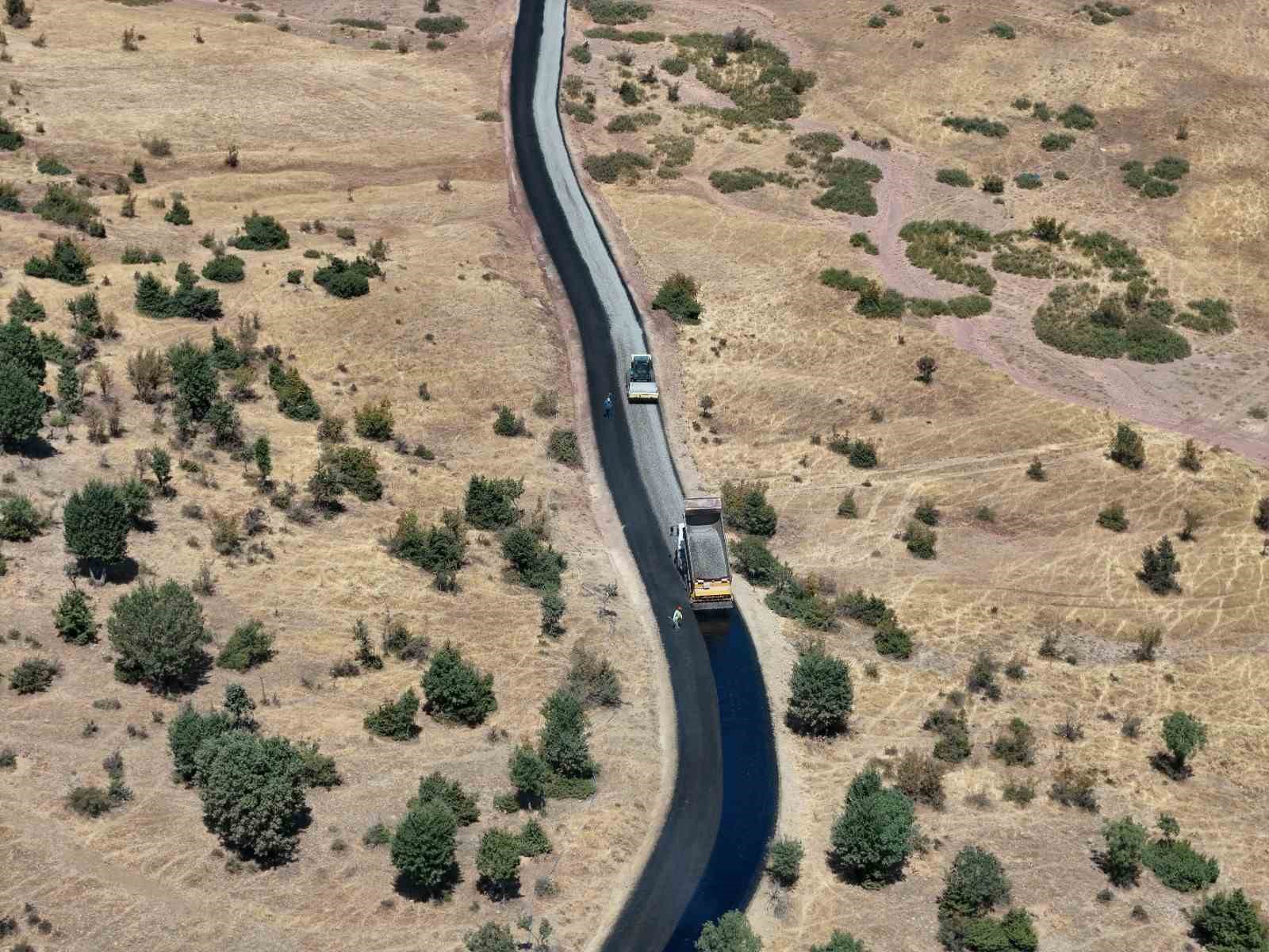 Bingöl’de 650 kilometrelik yol asfaltlama ve bakım çalışma gerçekleştirildi