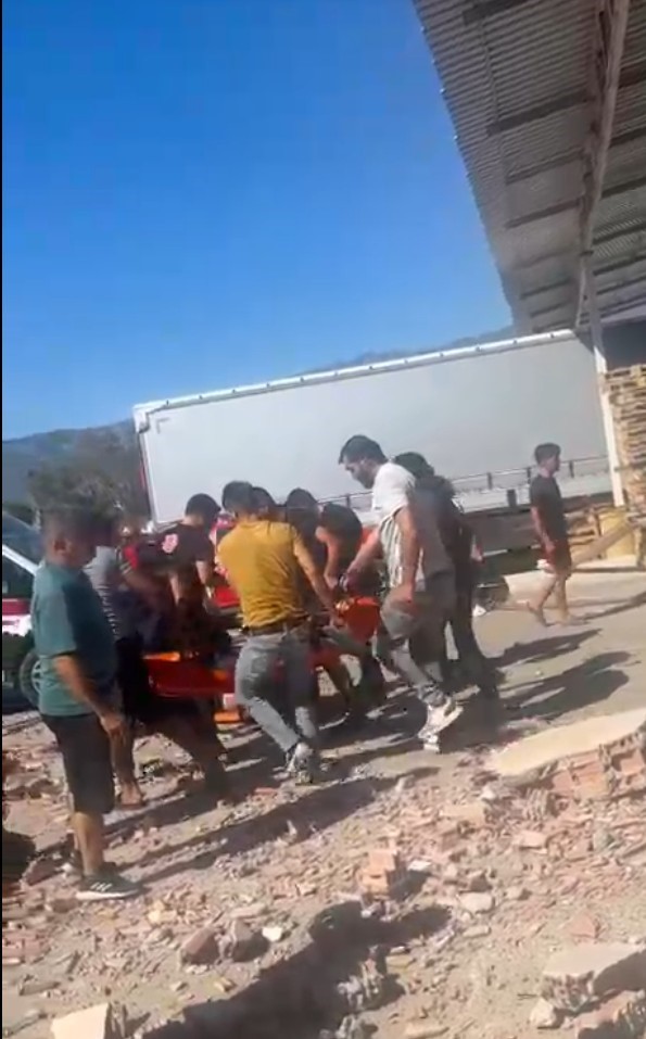 Demre Hali&rsquo;ndeki patlamada g&uuml;venlik kamerasındaki detay olayın şiddetini g&ouml;zler &ouml;n&uuml;ne serdi
