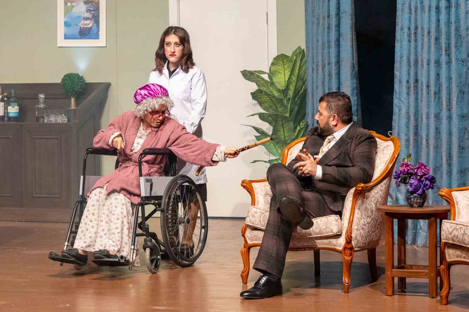 Manavgat Belediyesi Kent Tiyatrosu oyuncu adayı sınavı başvuruları başladı