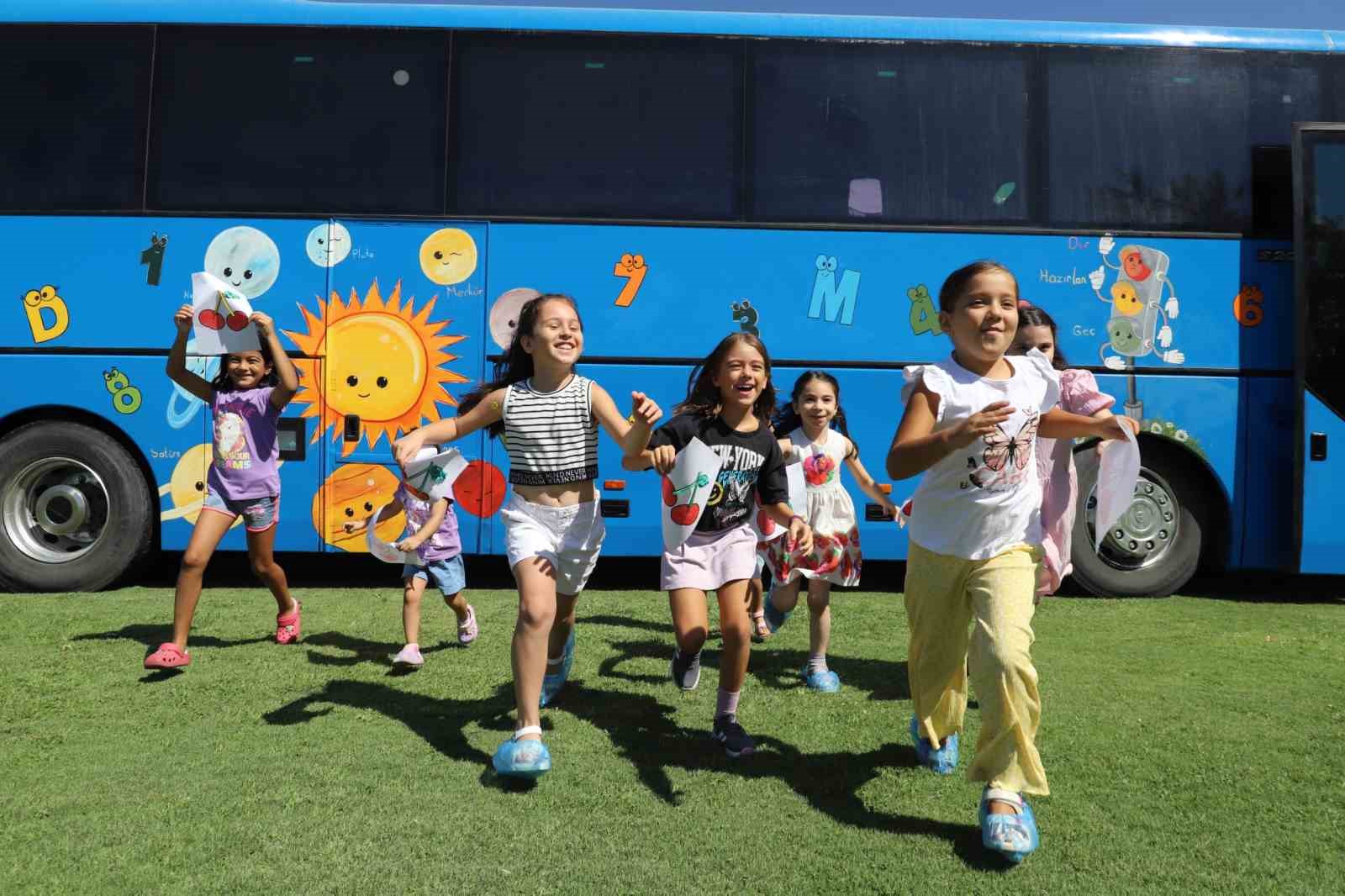 Nazilli Belediyesi Mobil Masal Bahçesi miniklerle buluşuyor