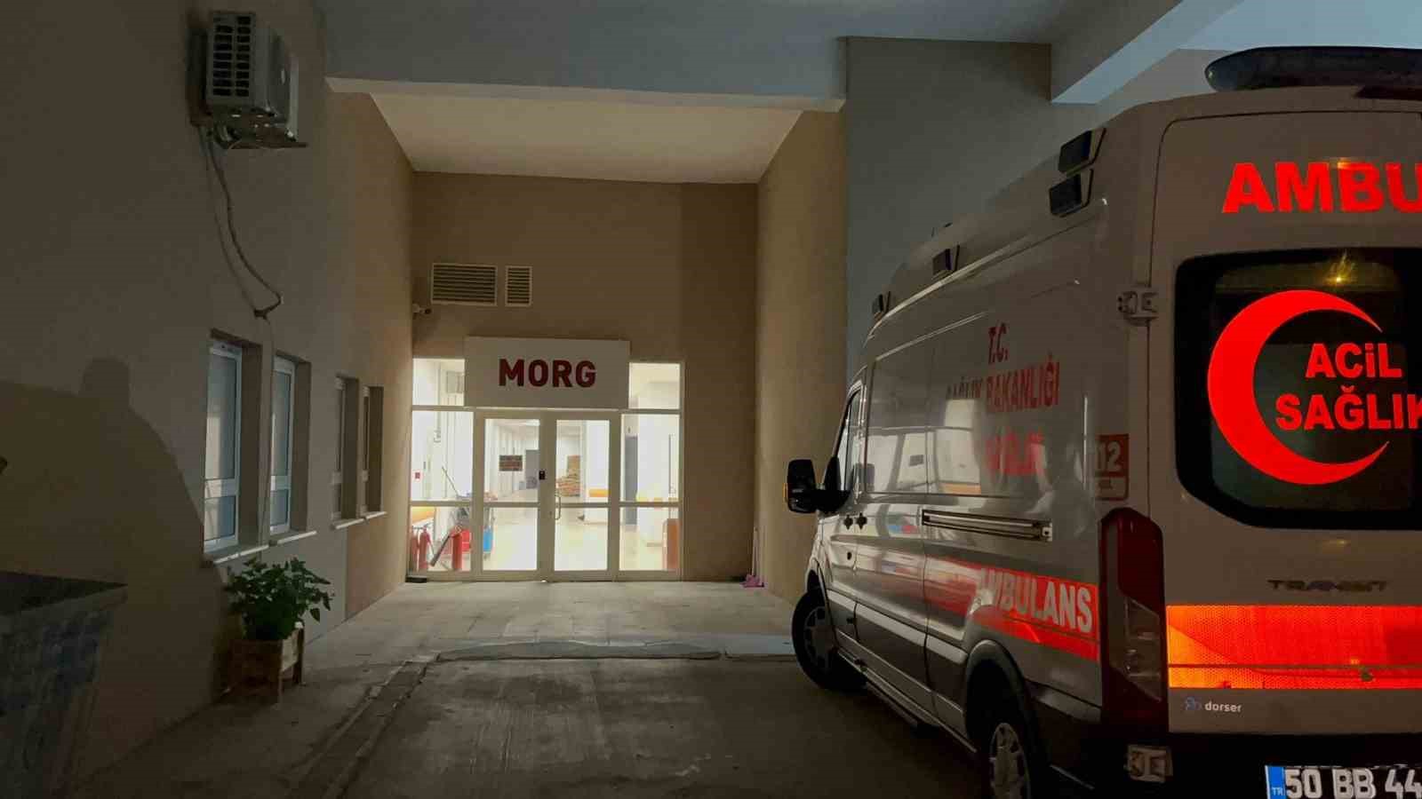 Başı ağrıdığı için ağrı kesici hap içen kadın hayatını kaybetti