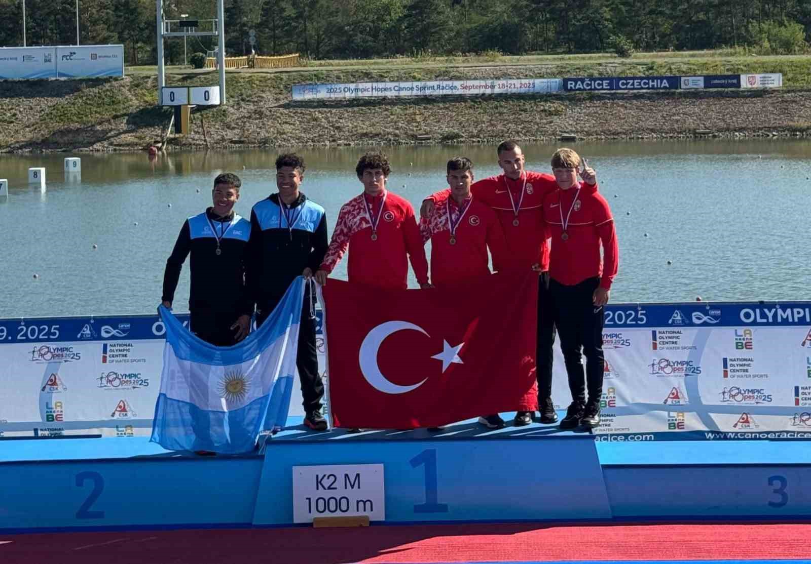 K&ouml;yceğizli Karahan&rsquo;dan &ccedil;ifte şampiyonluk
