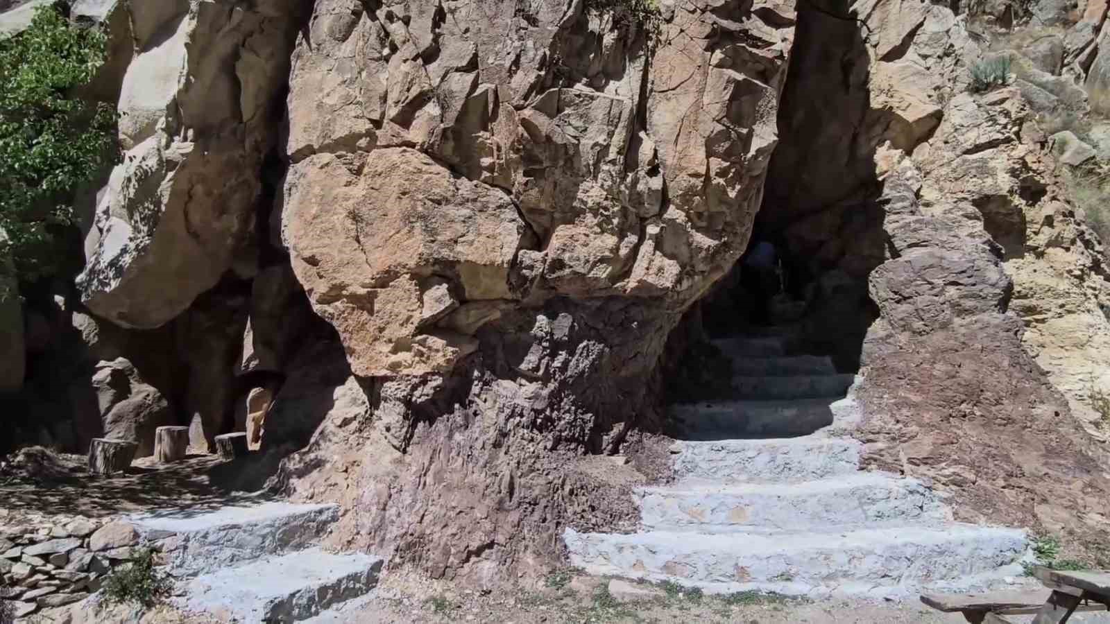 Yaz kış sıfır derece: Soğukluk mağarası ilgi odağı