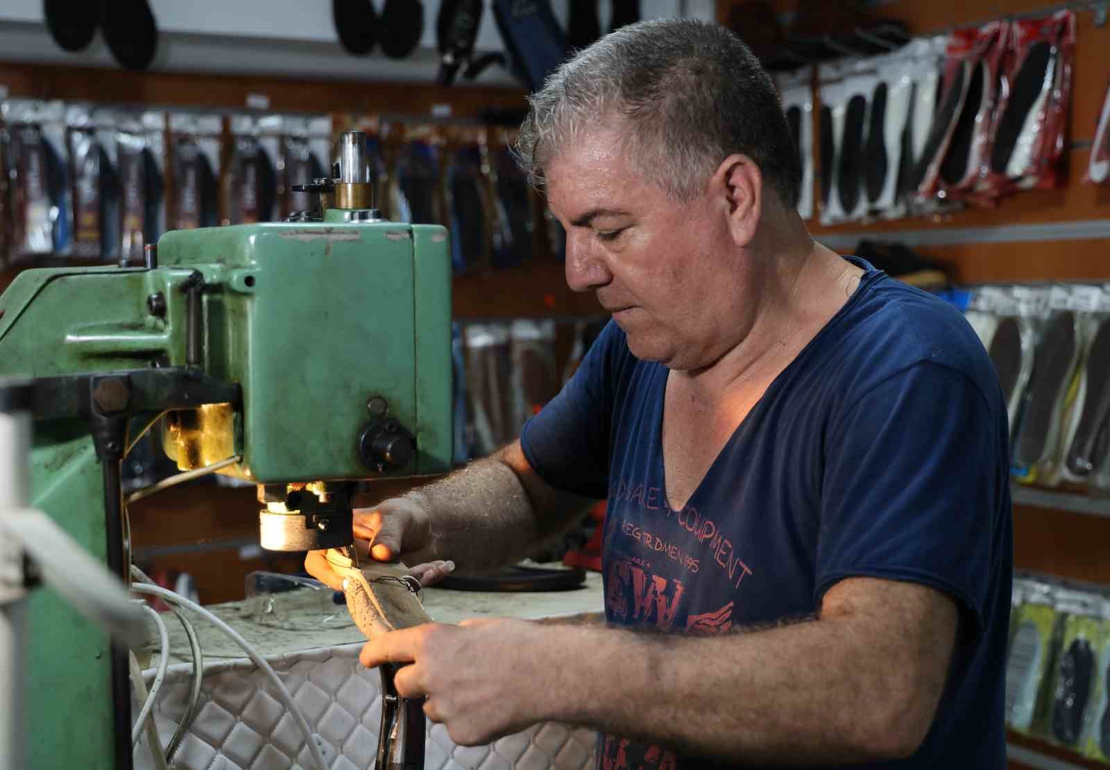 &rsquo;Askıda ayakkabı ve &ccedil;anta&rsquo; y&uuml;zleri g&uuml;ld&uuml;rd&uuml;
