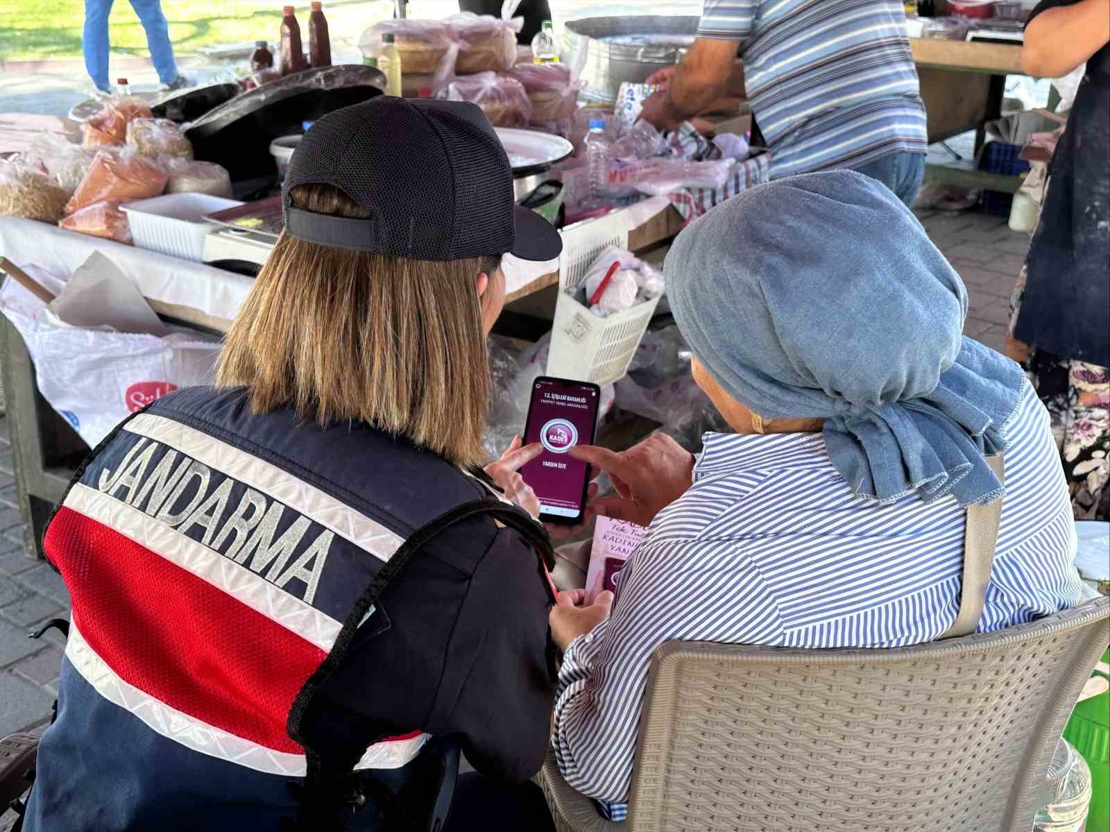 Germencik’te ‘kadına şiddete sıfır tolerans’ standı