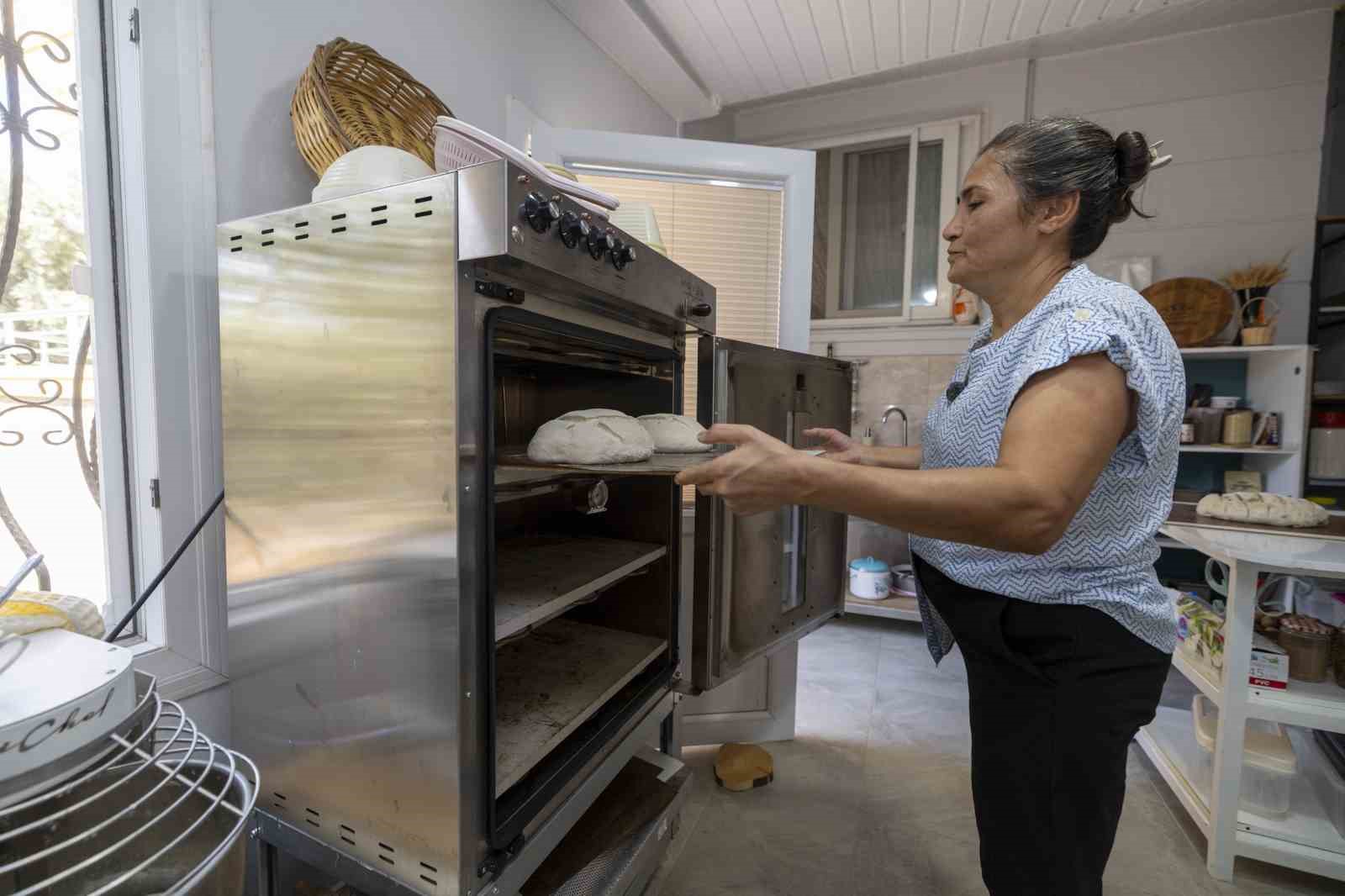 Kadn giriimci, mutfanda balad eki maya ekmek yolculuunu atlyeye tad
