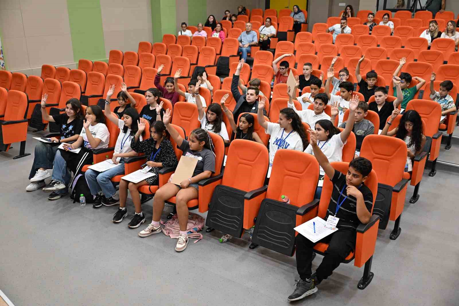 ocuk Meclisinin Eyll ay toplants gerekletirildi
