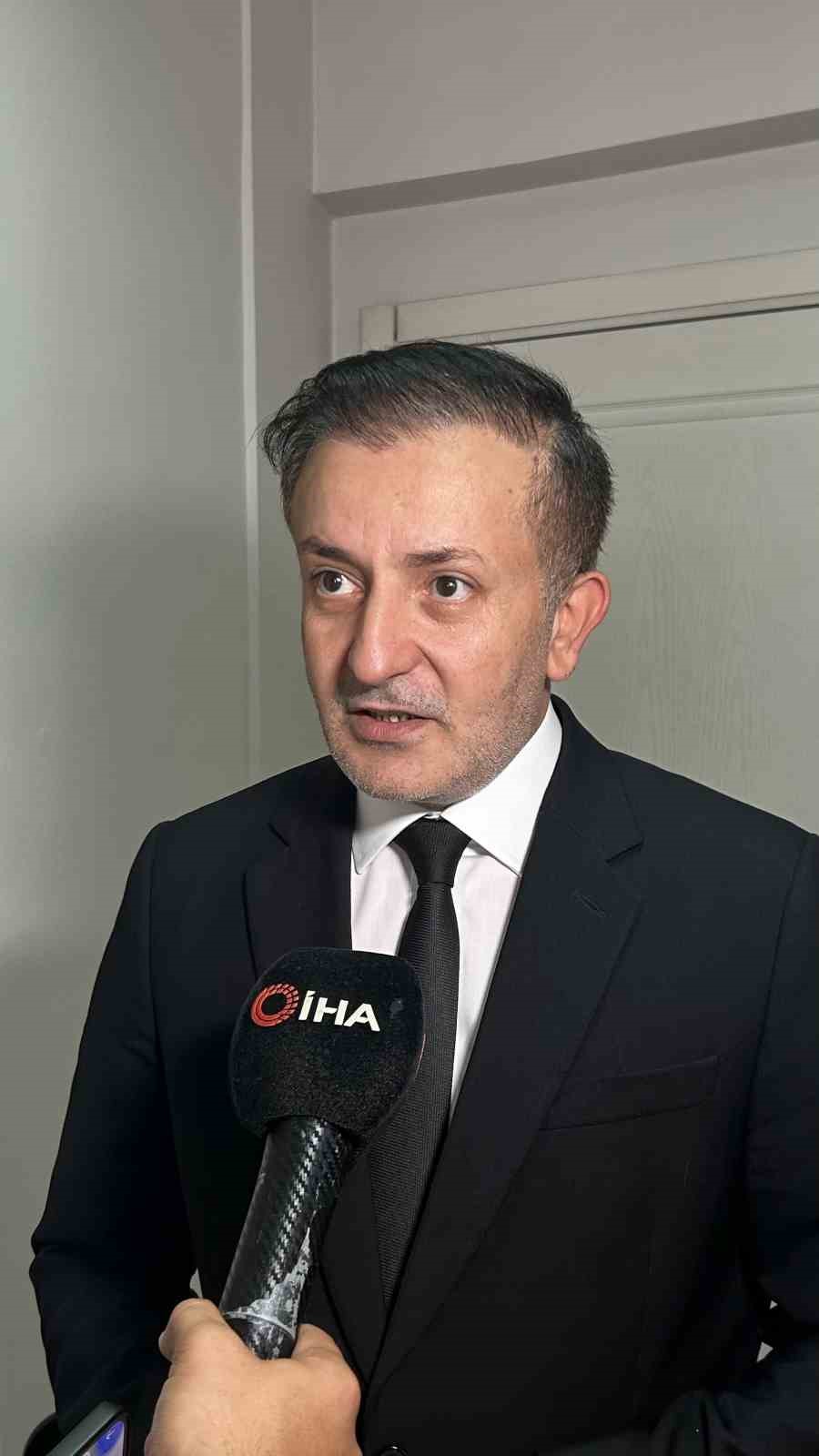 Hac ve Umre Seyahat Acentaları Derneğinden "Bireysel umre hizmeti veren dolandırıcılara inanmayın" uyarısı
