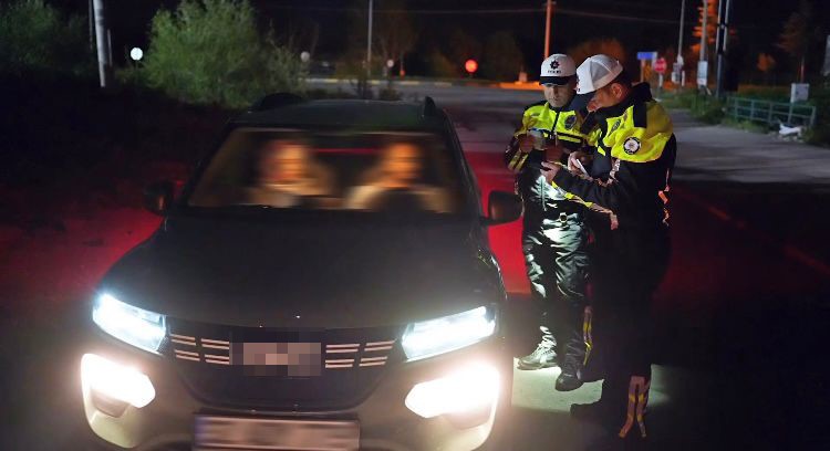 Isparta’da abartı egzoz ve modifiye araç denetimi: 1 aranan şahıs yakalandı