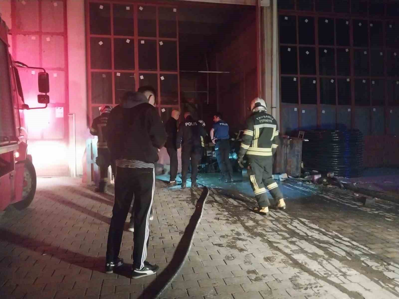 Tavşanlı &Ccedil;ukurk&ouml;y Sanayi Sitesi&rsquo;nde yangın
