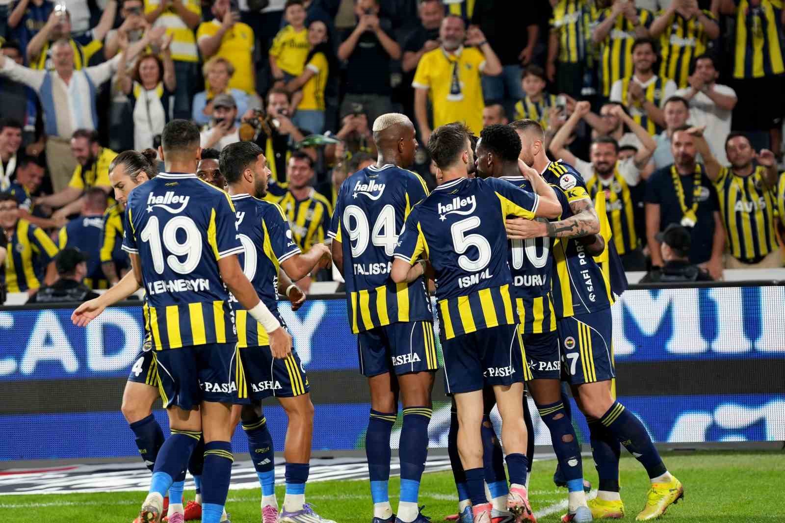 Fenerbahçe, UEFA Avrupa Ligi’nde sahne alıyor
