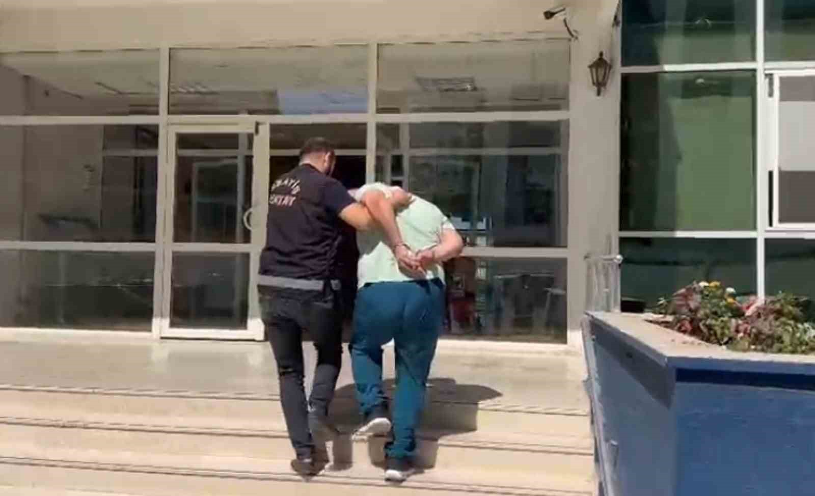 Ülkeye gümrüksüz eşya girdirmeye çalışan şahıs tutuklandı