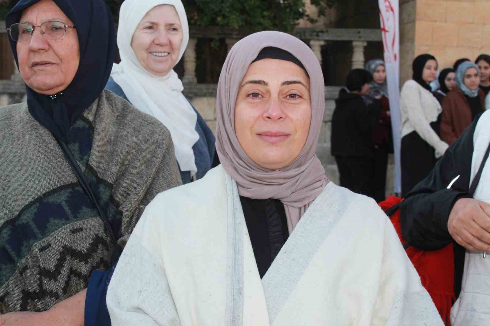 &rsquo;G&uuml;neş Hadisesini&rsquo; izlemek i&ccedil;in Siirt&rsquo;e akın ettiler
