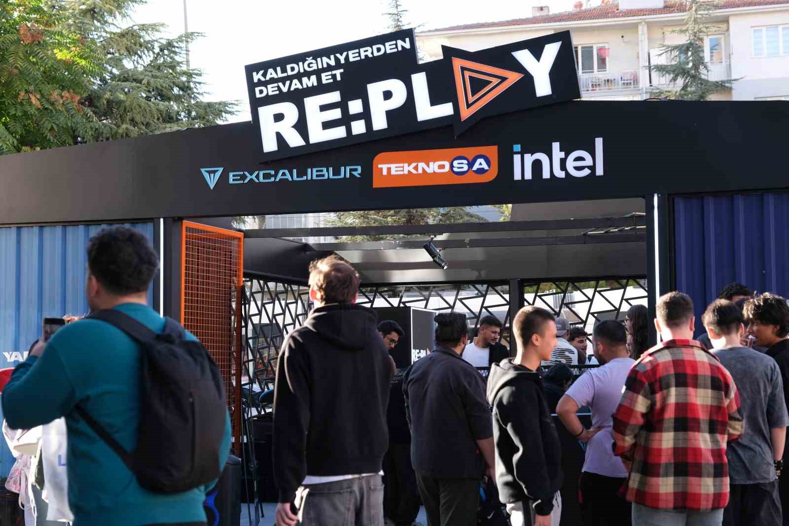 RE:PLAY oyun turnuvasının beşinci durağı Eskişehir oldu