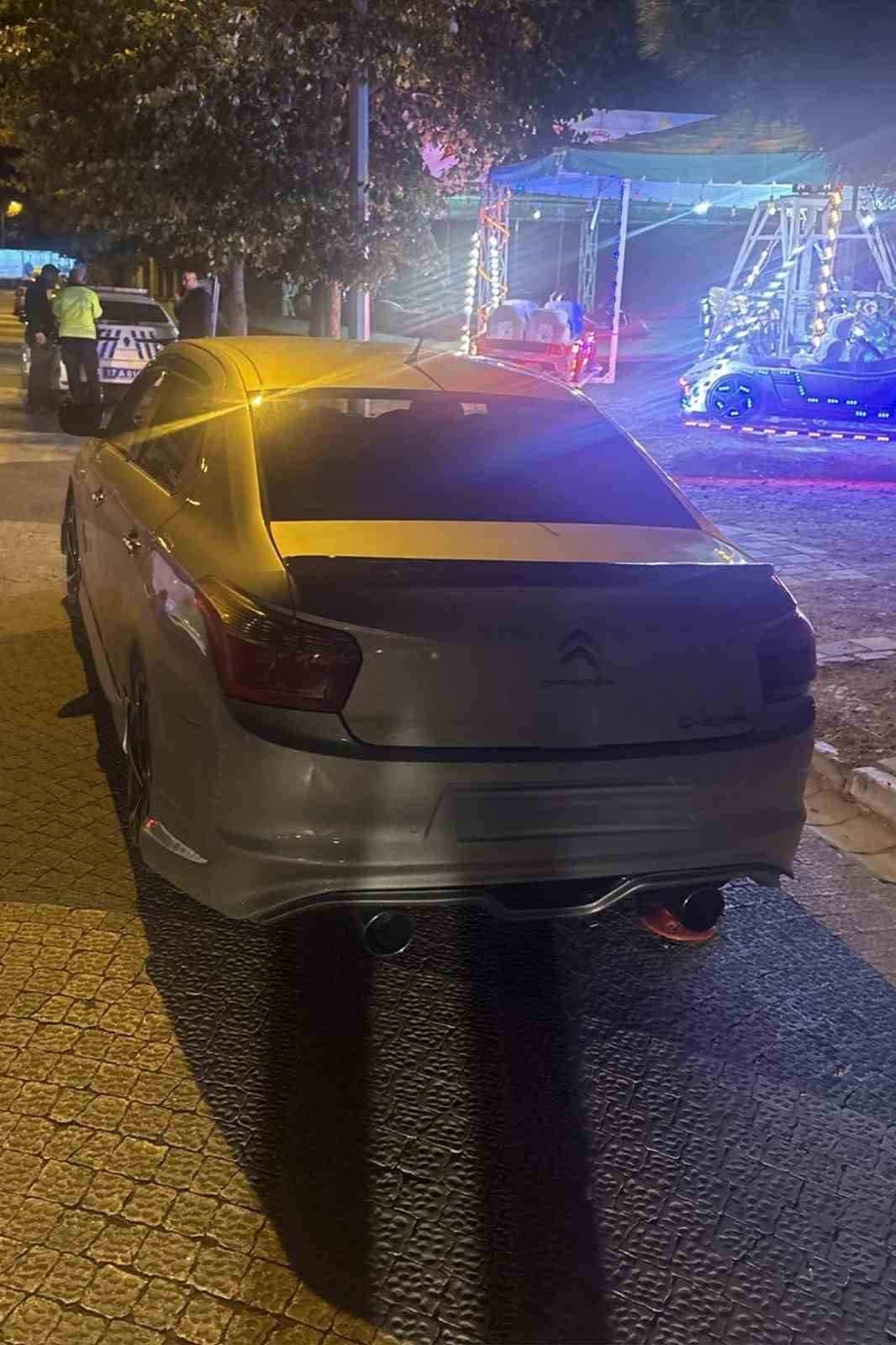 Yediemin Otoparkında olması gereken araç trafikte yakalandı