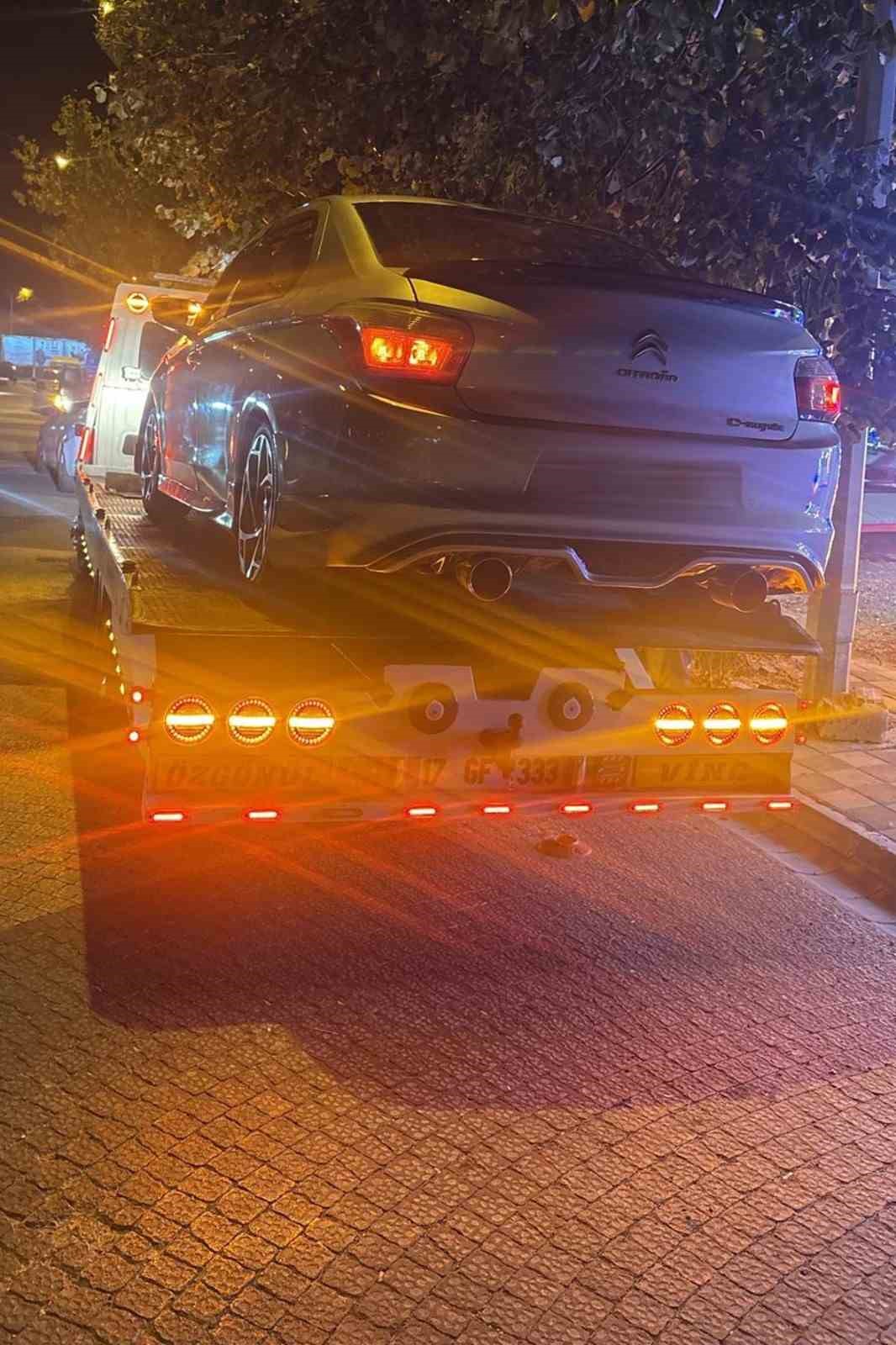 Yediemin Otoparkında olması gereken ara&ccedil; trafikte yakalandı
