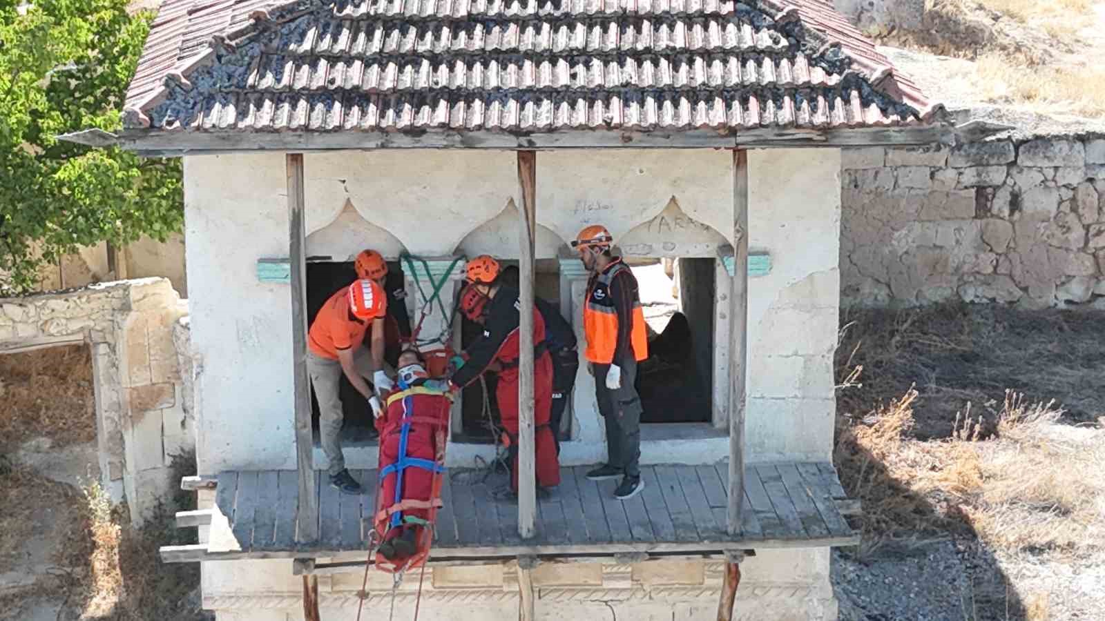 Nevşehir’de deprem tatbikatı gerçeğini aratmadı