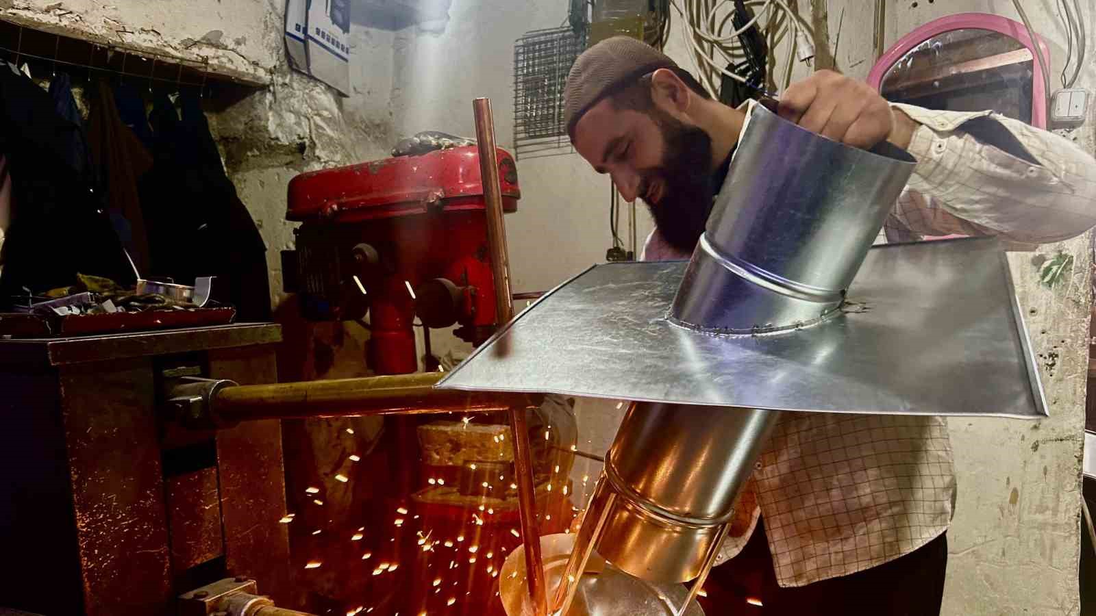 Van’da kış hazırlığı: Sobacılar çarşısında üretim hızlandı
