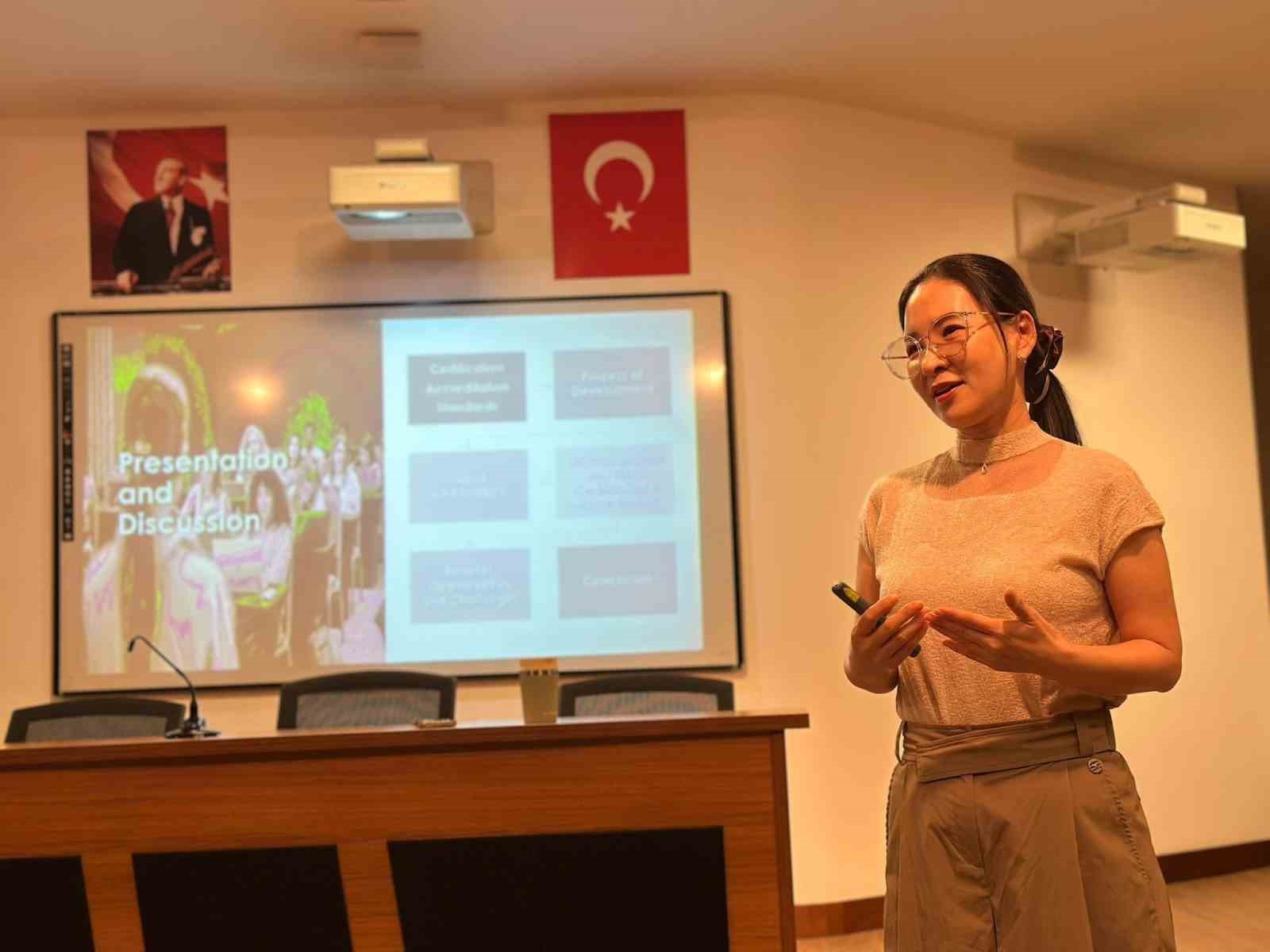 Denizli&rsquo;de &lsquo;S&uuml;rd&uuml;r&uuml;lebilir Turizm Sertifikası&rsquo; eğitimi ger&ccedil;ekleştirildi
