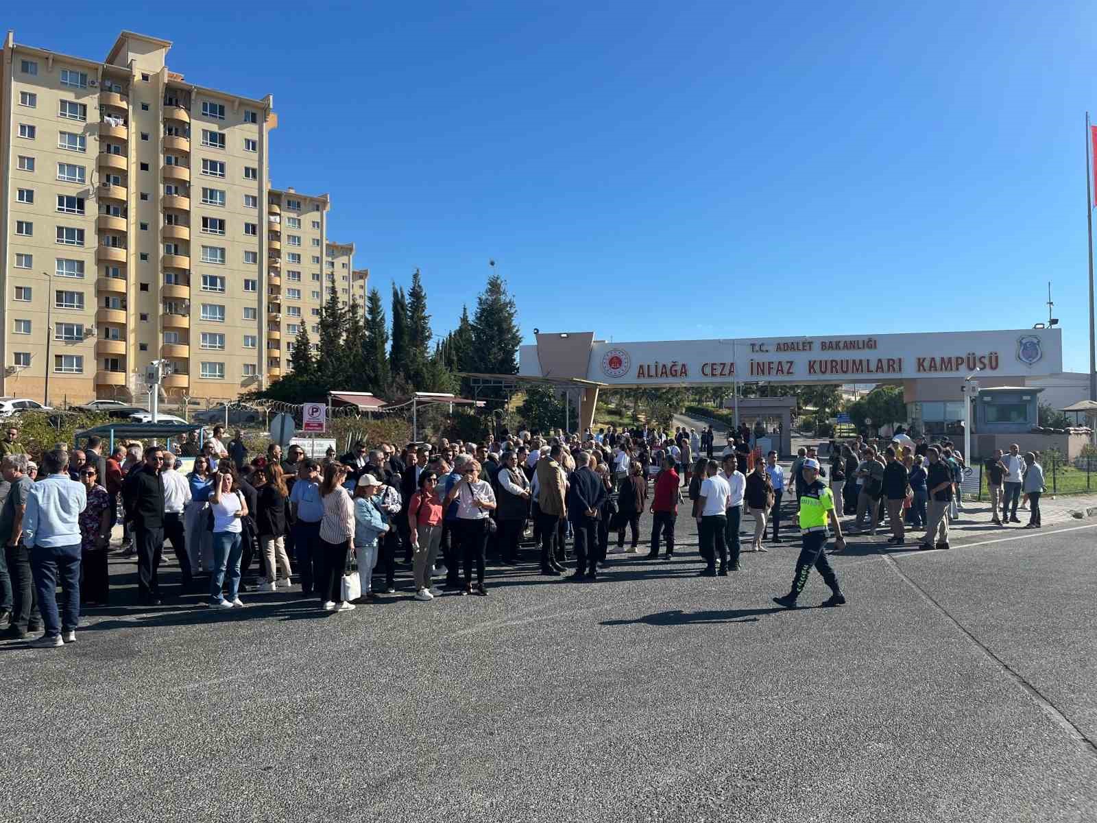 İzmir Büyükşehir yolsuzluk davasında 3. oturum