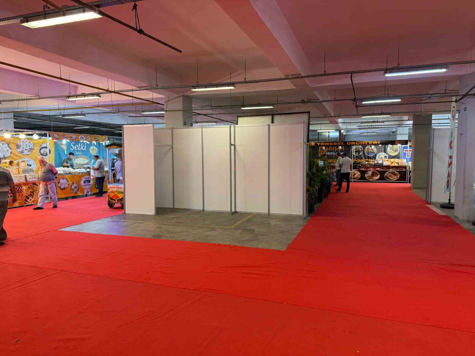 Bandırma’da düzenlenen tarım fuarı beklenen ilgiyi görmedi