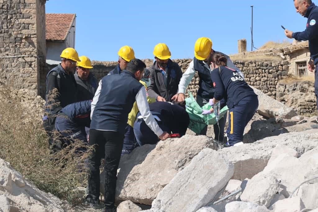 B&uuml;nyan&rsquo;da deprem tatbikatı yapıldı
