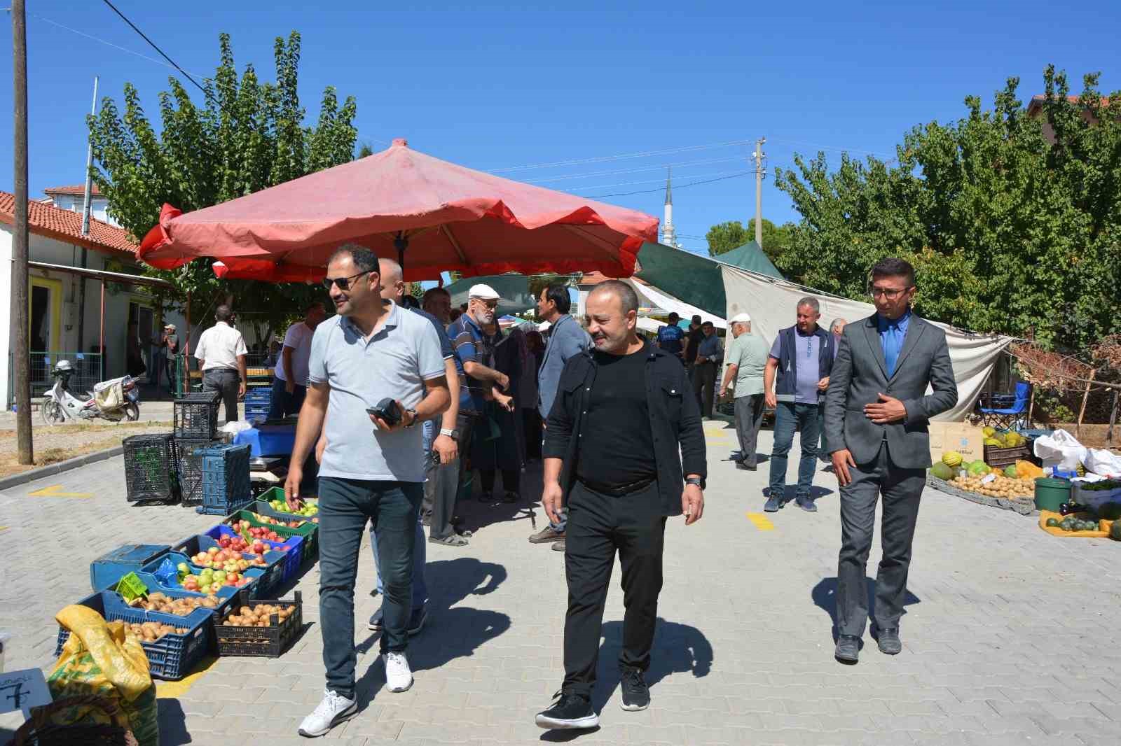 Demirci’de ilk kez semt pazarı kuruldu