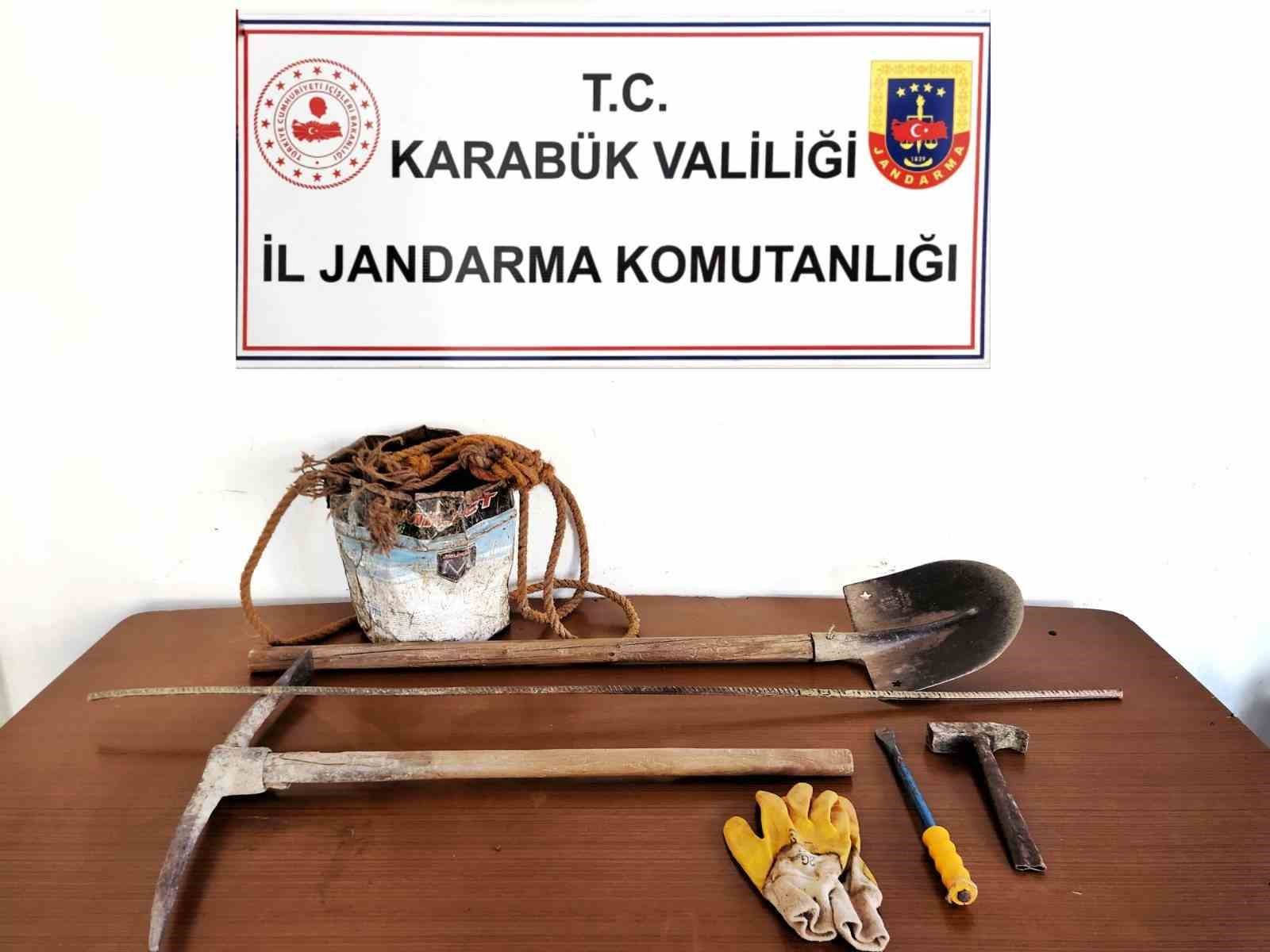 Karabük’te izinsiz kazı yapan 2 kişi suçüstü yakalandı