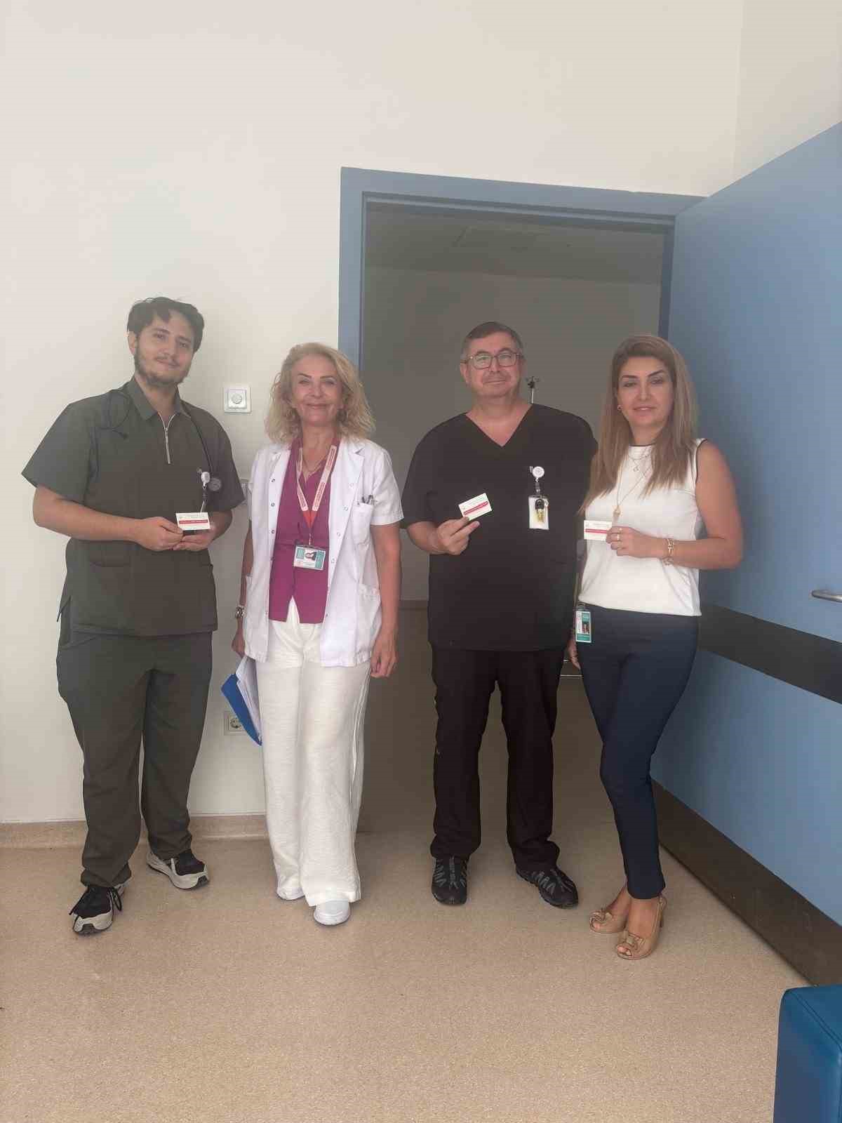 Sağlık &ccedil;alışanlarından anlamlı bağış
