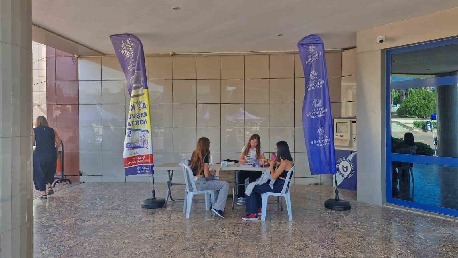 Aydın Büyükşehir Belediyesi’nden üniversite öğrencilerine Aykart hizmeti