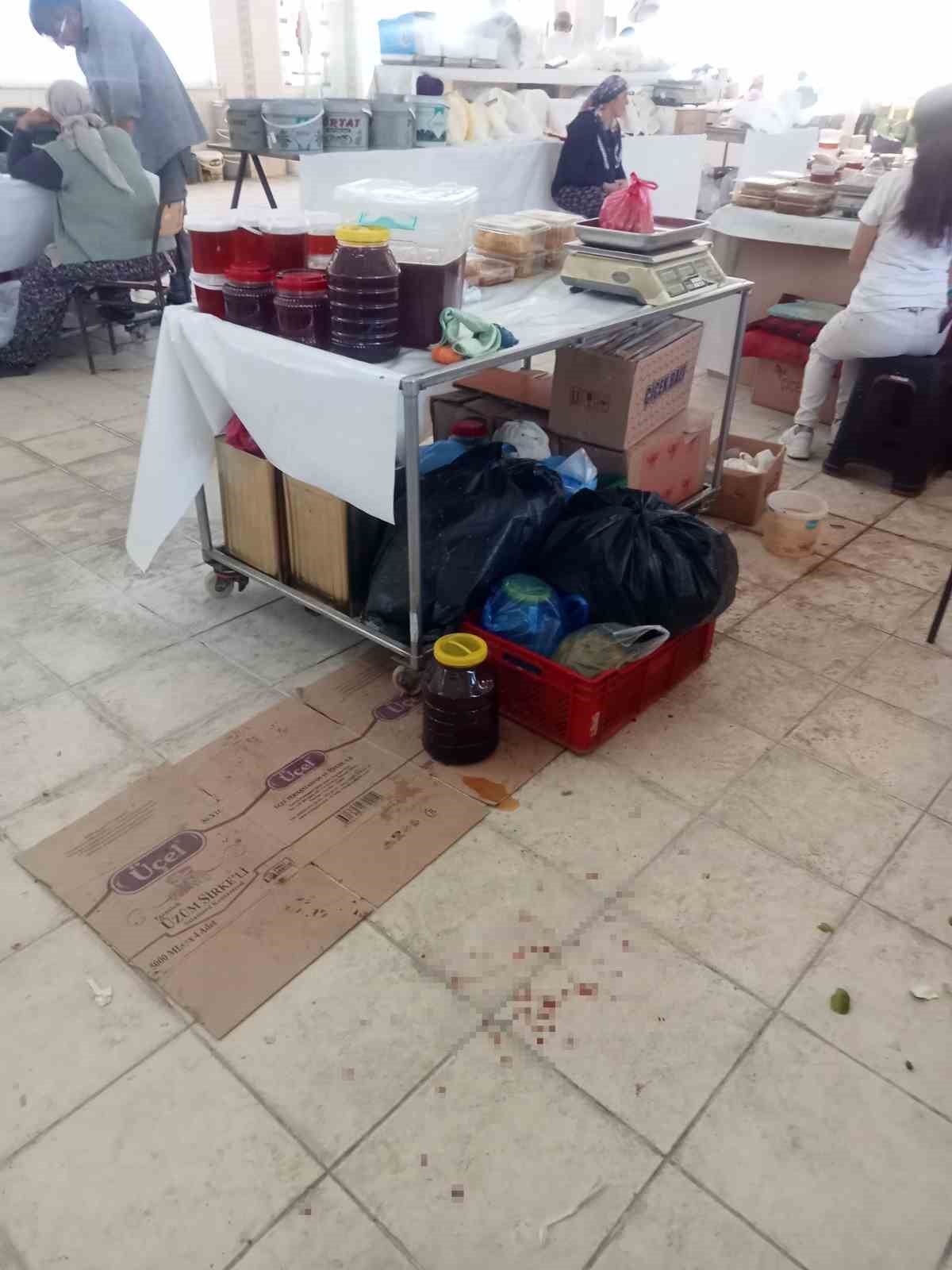 Burdur&rsquo;da pazarcı kavgası: 2 yaralı
