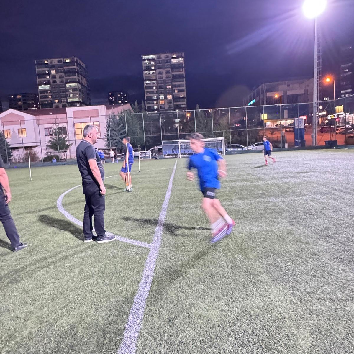 Pursaklar Belediye Başkanı &Ccedil;etin&rsquo;den sporculara anlamlı ziyaret
