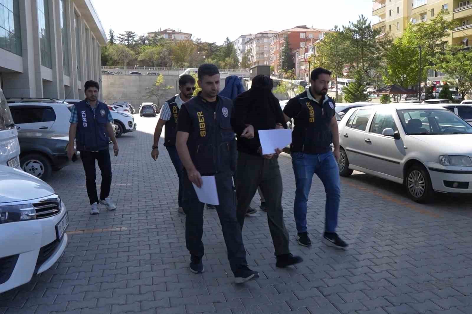 Yasa dışı bahis şebekesi çökertildi: Müşteri hizmetleri gibi çalışan "dış finans evi" deşifre edildi