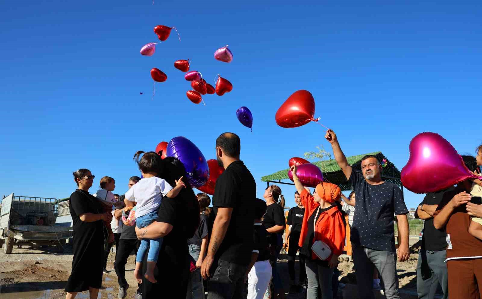 Özel hastanenin ihmali sonucu öldüğü iddia edilmişti: Yasmin doğum gününde kabri başında balonlarla anıldı